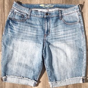 Old navy distressed jean shorts